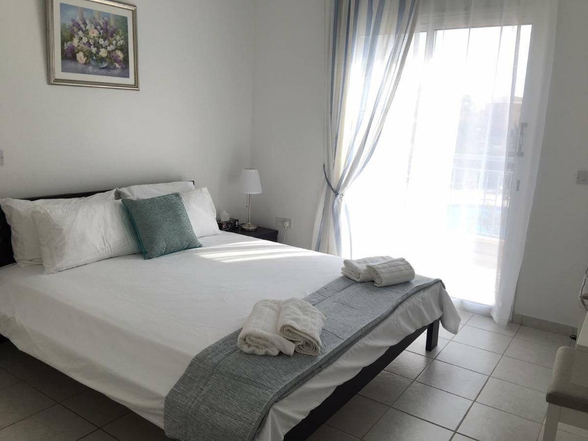 Limnaria Gardens - Modern 1 Bed, Walk To Beach & Shops Πάφος Εξωτερικό φωτογραφία