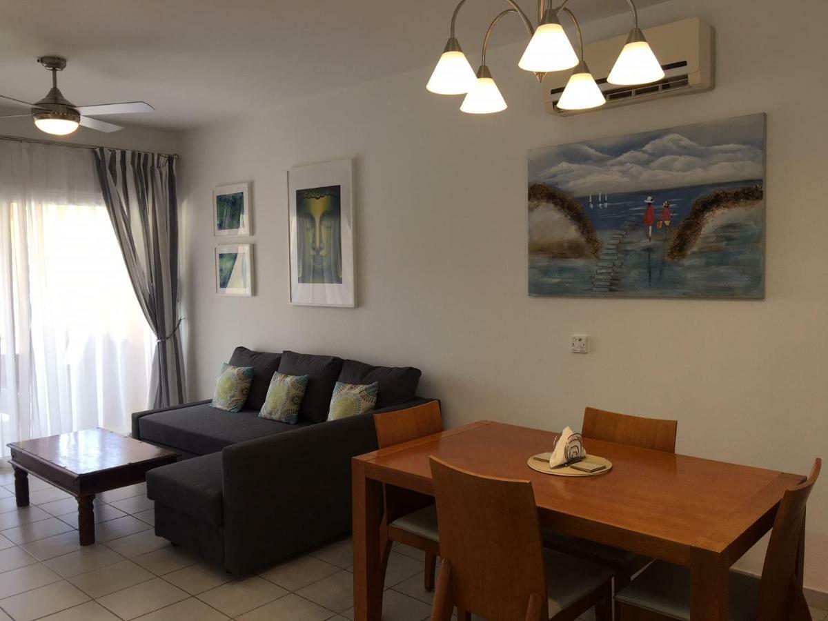 Limnaria Gardens - Modern 1 Bed, Walk To Beach & Shops Πάφος Εξωτερικό φωτογραφία