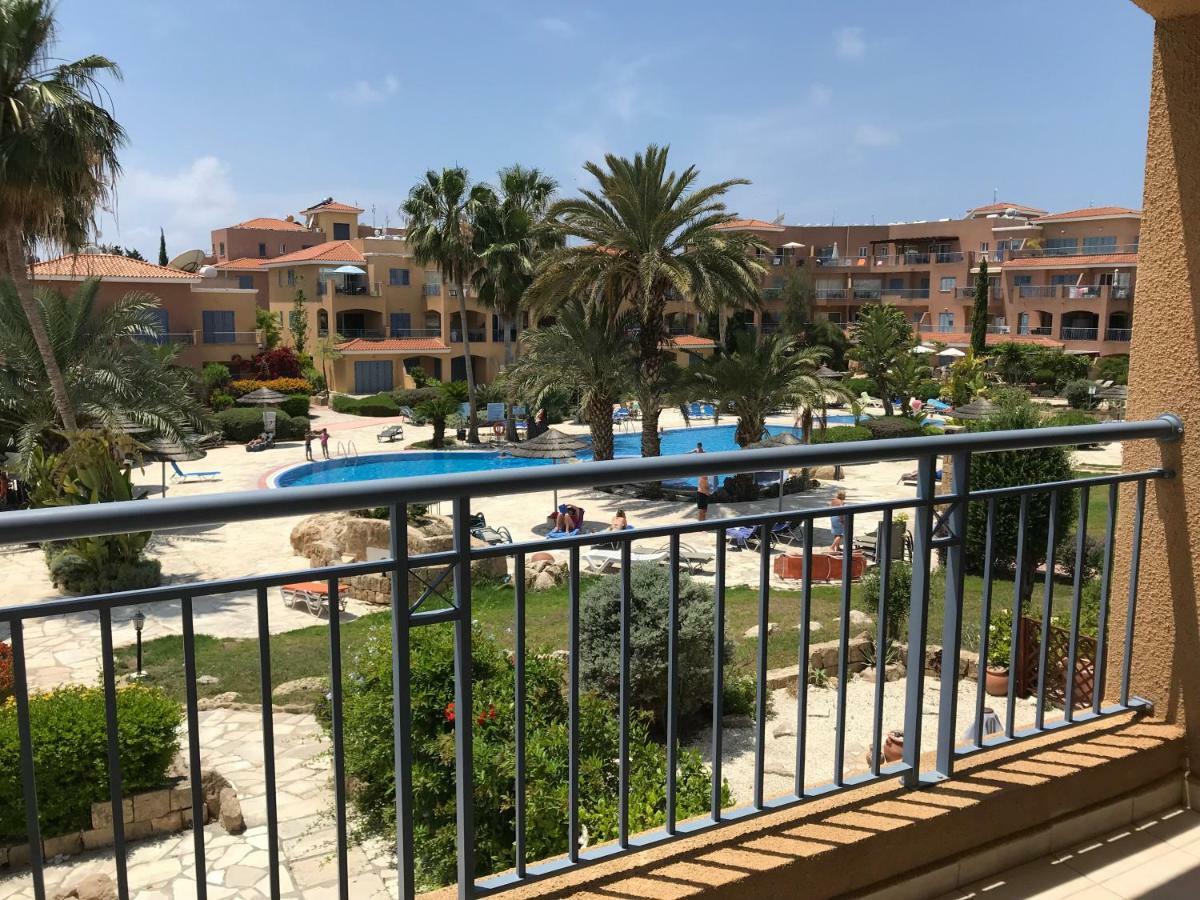 Limnaria Gardens - Modern 1 Bed, Walk To Beach & Shops Πάφος Εξωτερικό φωτογραφία