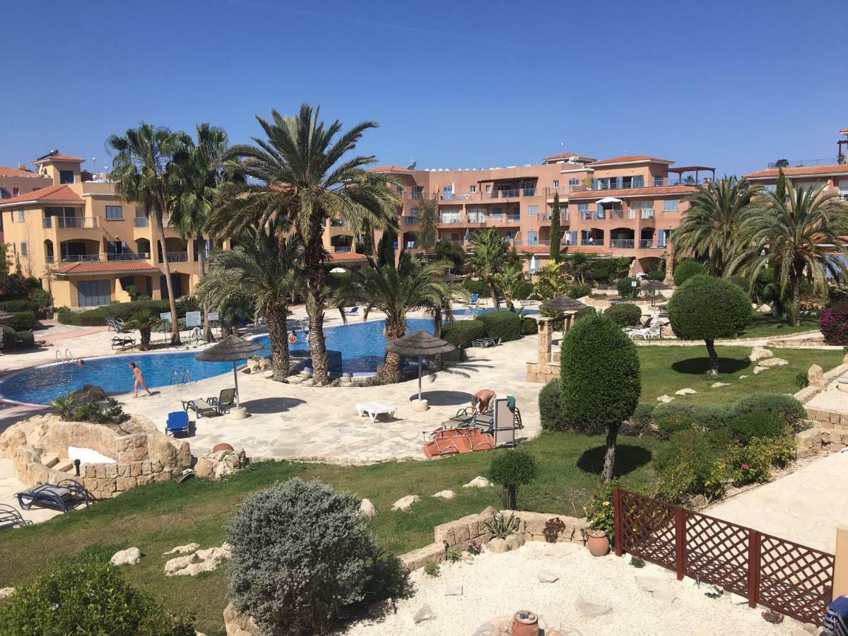Limnaria Gardens - Modern 1 Bed, Walk To Beach & Shops Πάφος Εξωτερικό φωτογραφία